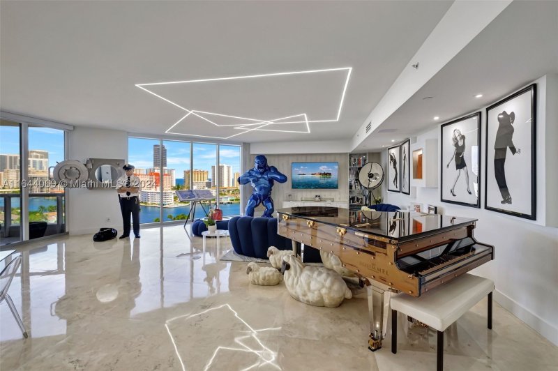 Condo for sale at Atlantic One at The Point 1204