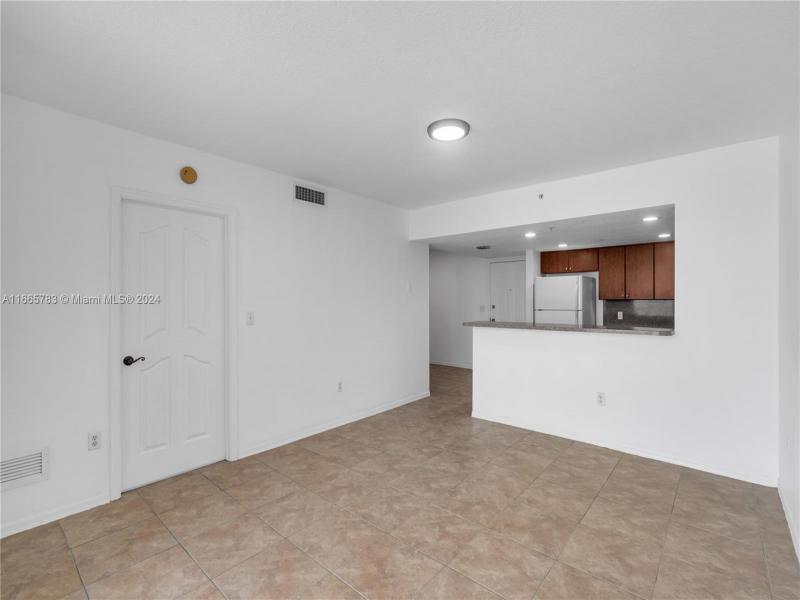 Comprar apartamento en Diamond Tower 702