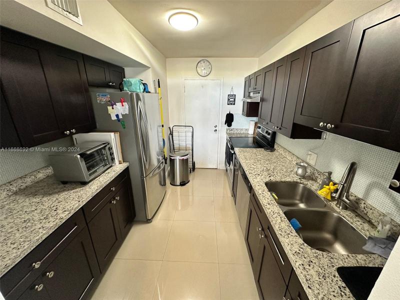 Condo for sale at Valencia at Quadomain 904