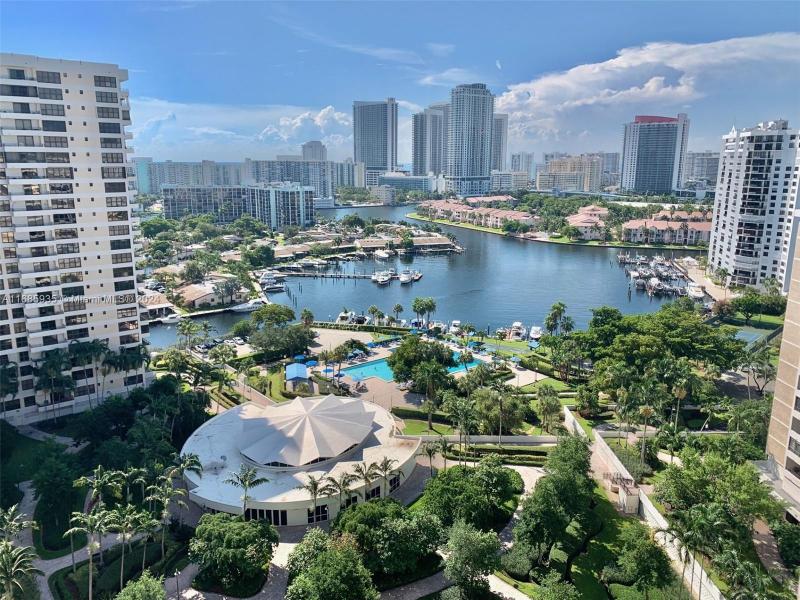 Condo for sale at Olympus Towers 1817