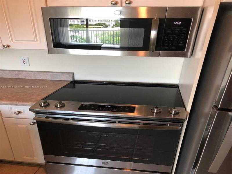Comprar apartamento en Porto Bellagio 2612