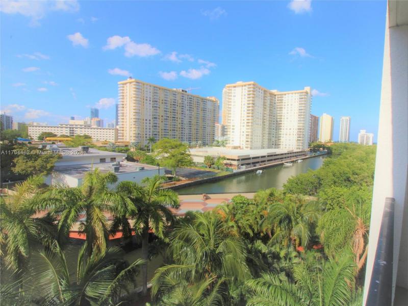 Comprar apartamento en Porto Bellagio 2612