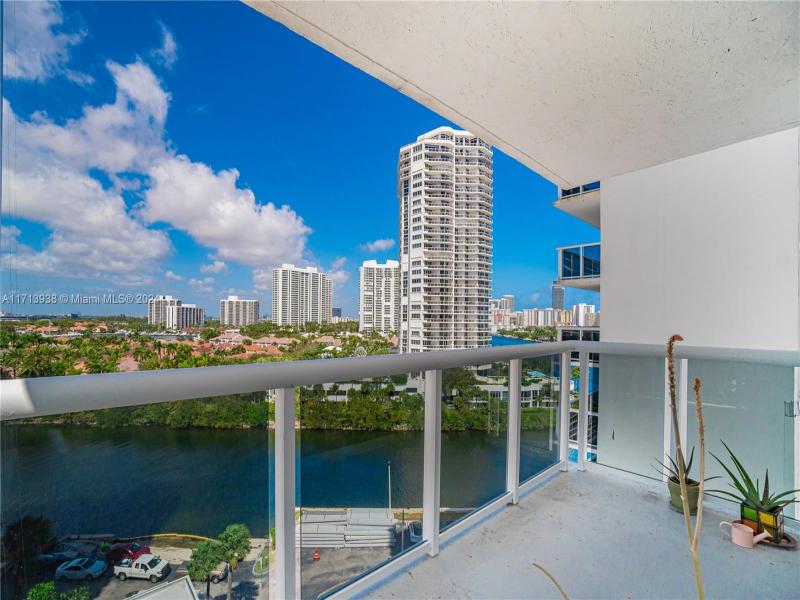Comprar apartamento en Waterview 1048