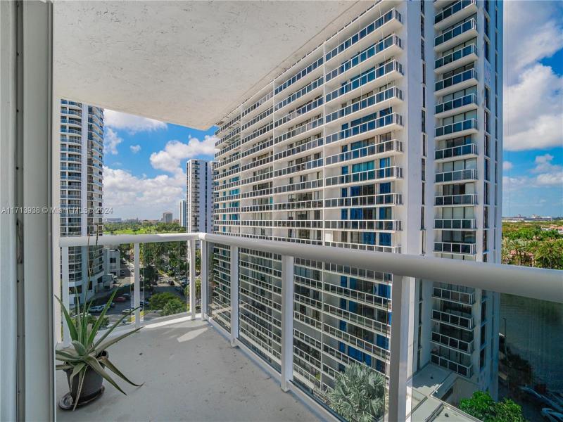 Comprar apartamento en Waterview 1048
