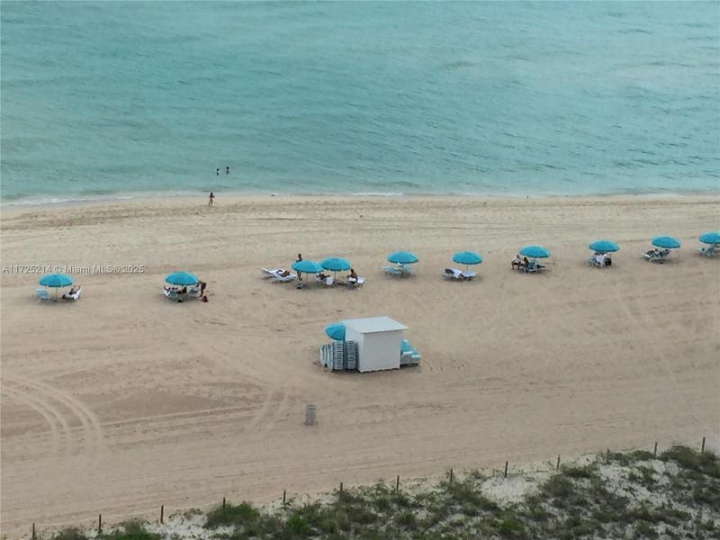 Comprar apartamento en Arlen Beach 1011