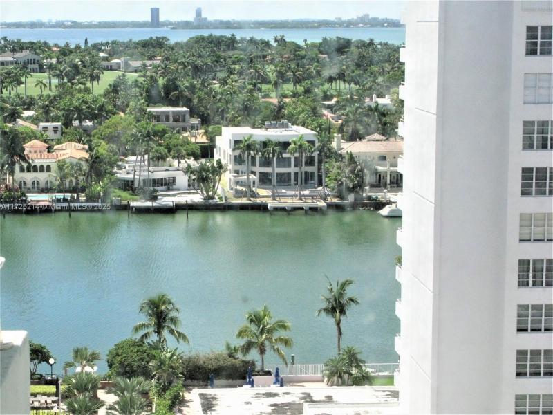 Arlen Beach Apt #1011