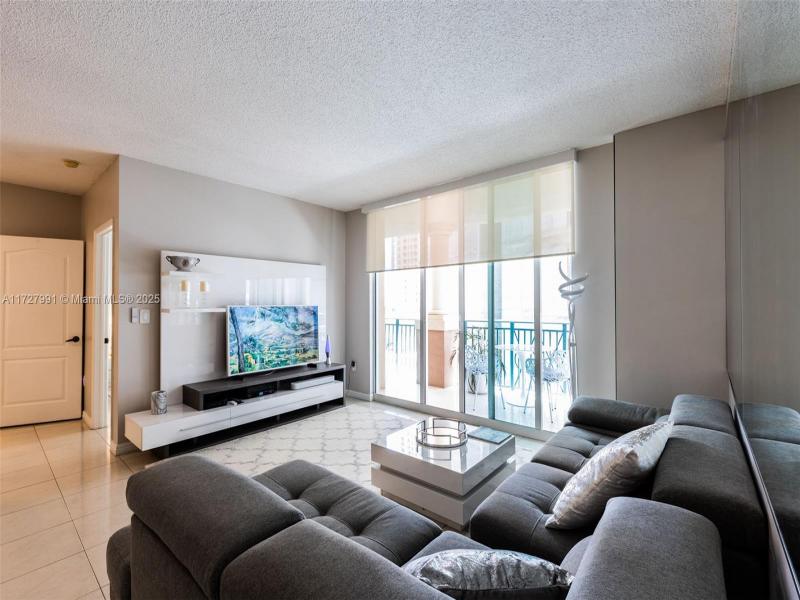 Alquiler de apartamento en King David 603