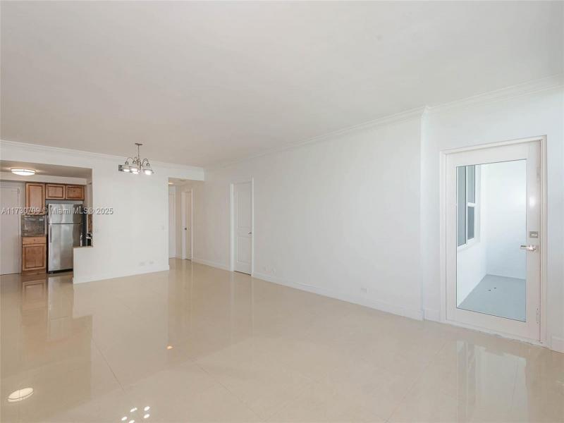 Condo for sale at Alexander Towers 1411