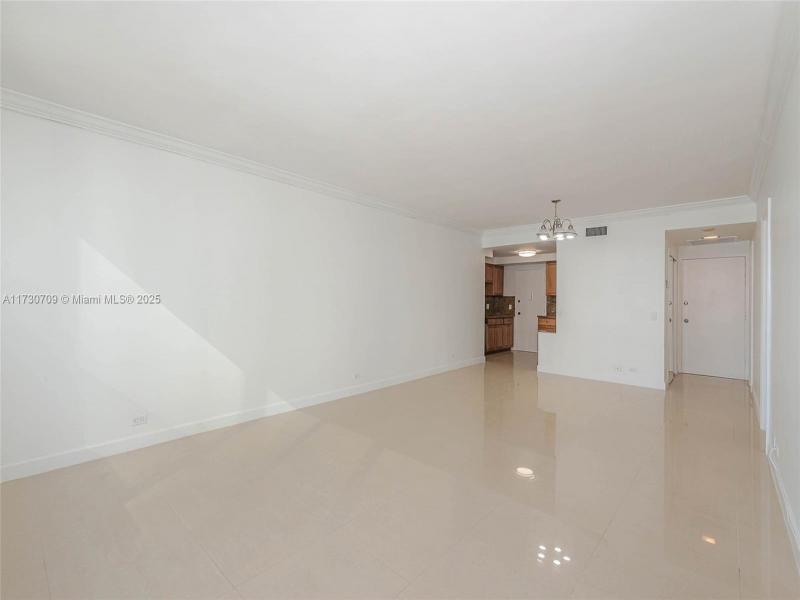 Condo for sale at Alexander Towers 1411