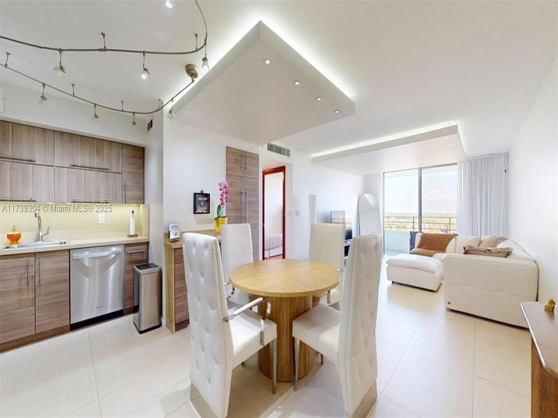 Condo for sale at Olympus Towers 803
