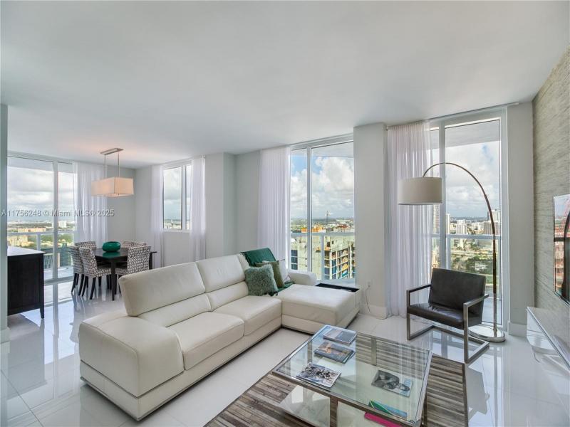 Condo for sale at Vizcayne South Tower 3702