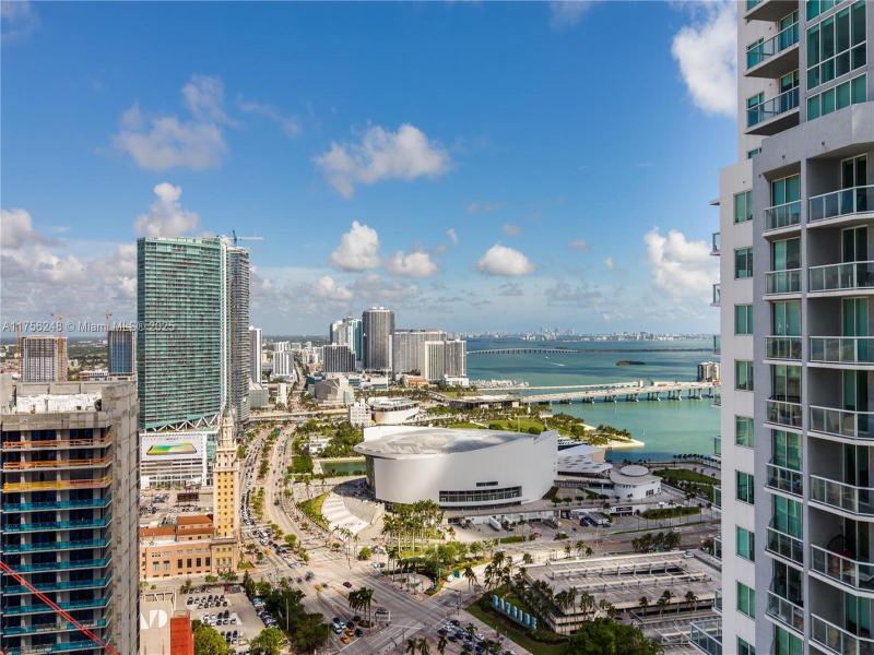 Vizcayne South Tower Apt #3702