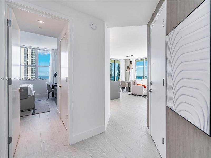 Condo for sale at Hyde Beach House R1609
