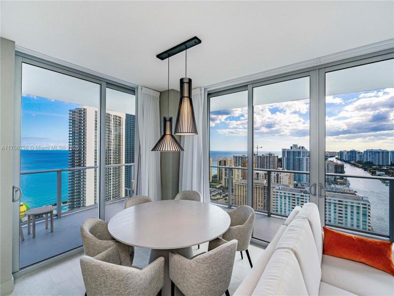 Hyde Beach House Apt #R1609