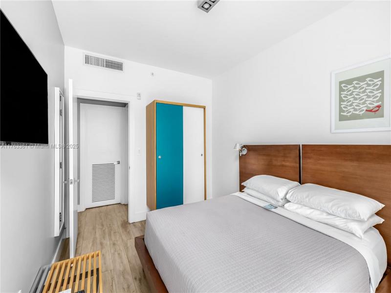 Condo for sale at 1215 on West 203