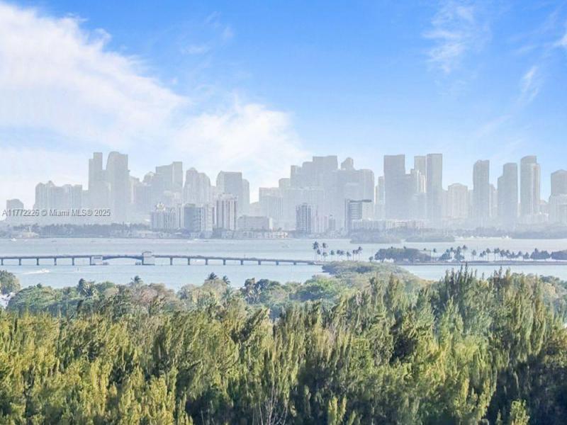 Comprar apartamento en Coastal Towers 1607