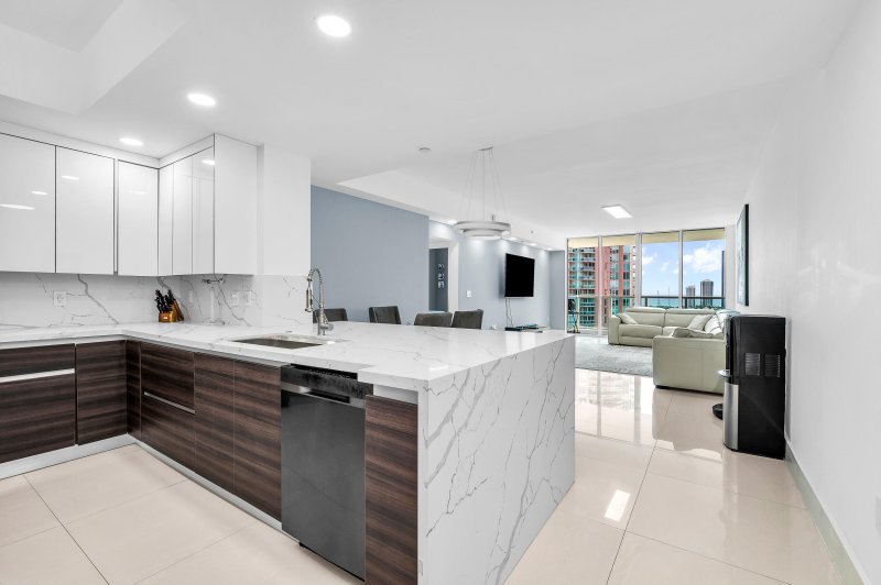 Apartment for rent at Aventura Marina II 1911
