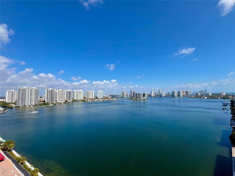 Condo for sale at Winston Towers 2219