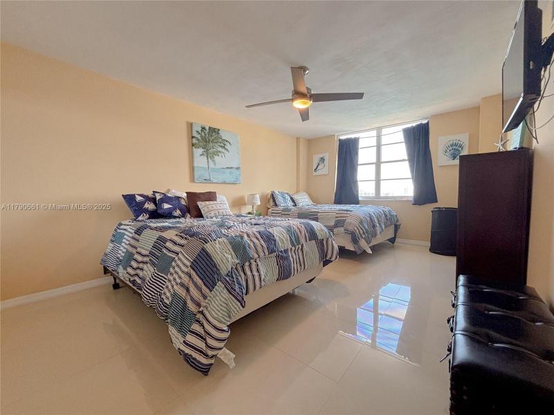 Condo for sale at Winston Towers 2219