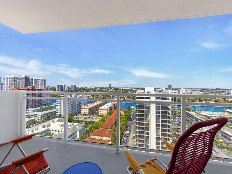 Condo for sale at Parker Plaza Estates 1707