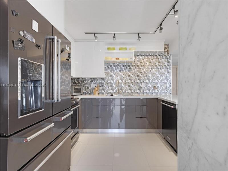 Condo for sale at Parker Plaza Estates 1707