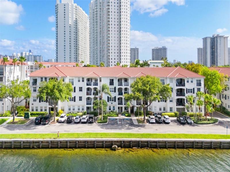 Comprar apartamento en Village by the Bay 13402
