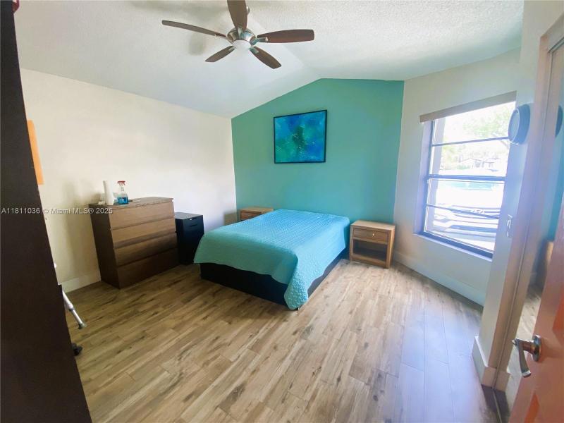Property photo # 9