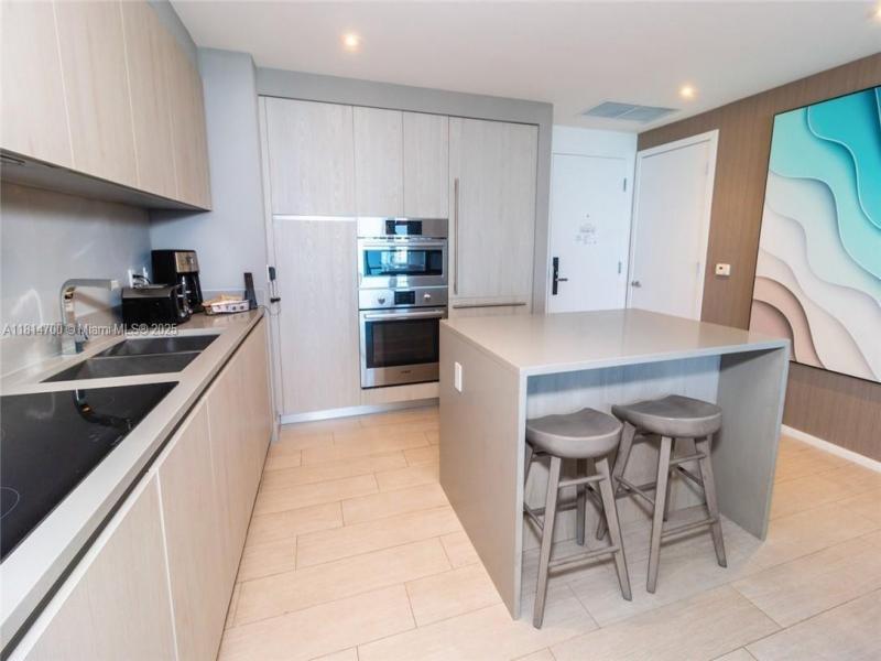 Condo for sale at Hyde Beach House R1905
