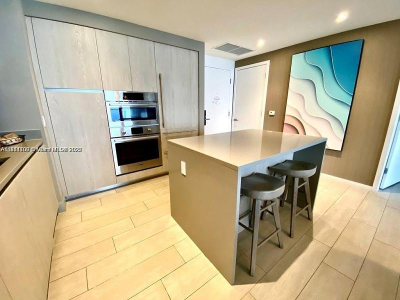 Hyde Beach House Apt #R1905