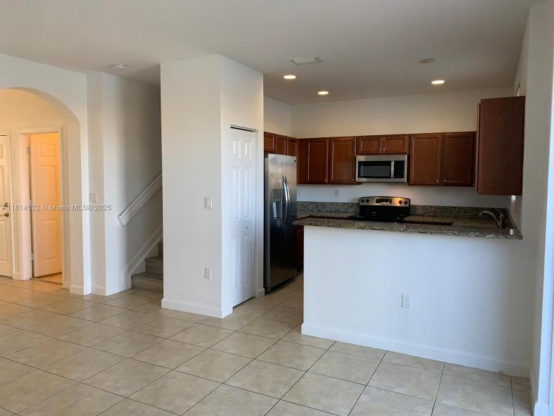 Property photo # 8