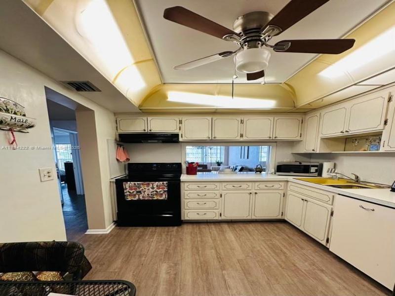 Property photo # 9