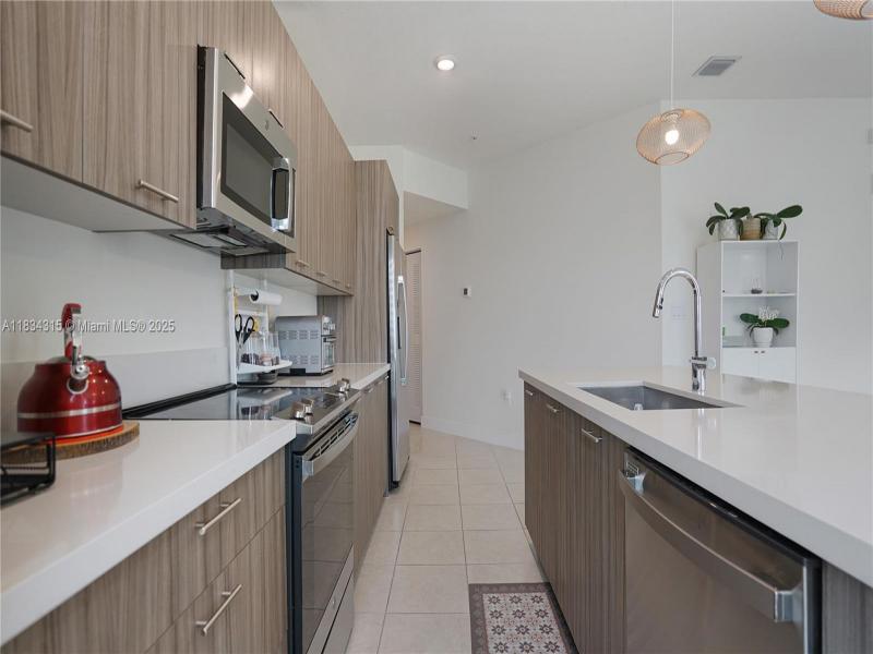 Property photo # 9