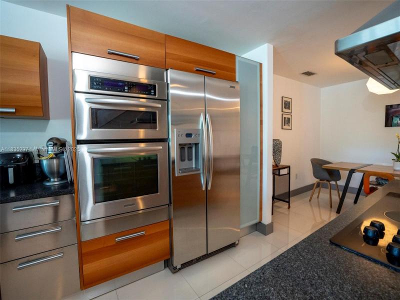 Property photo # 9