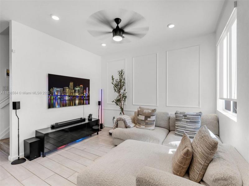 Property photo # 8