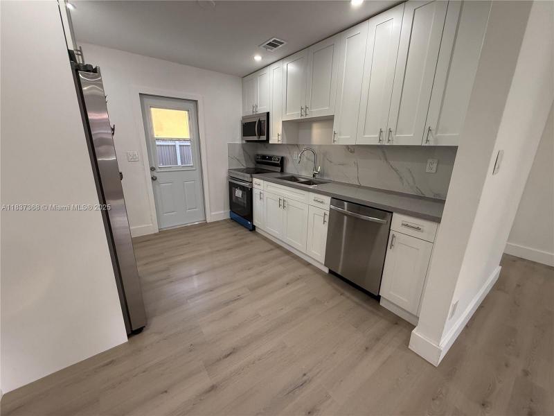 Property photo # 8