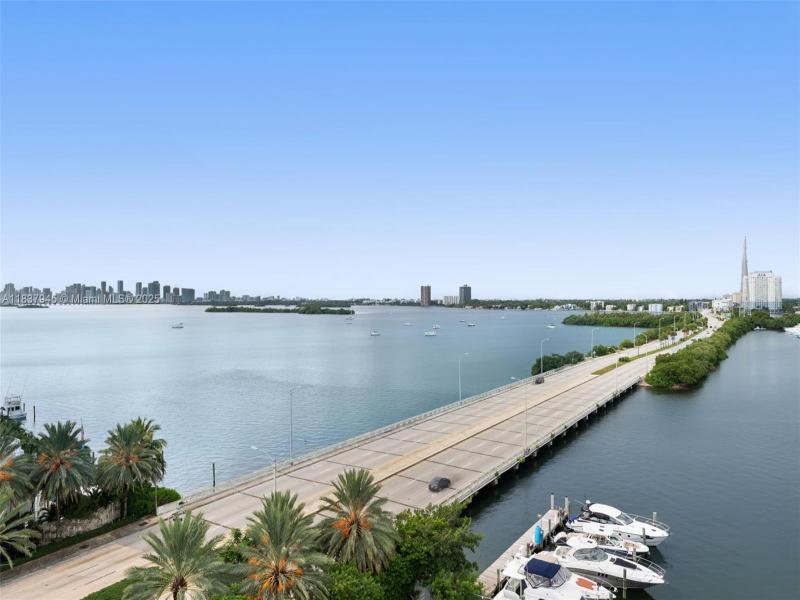 Bayshore Yacht Tennis Club Apt #901