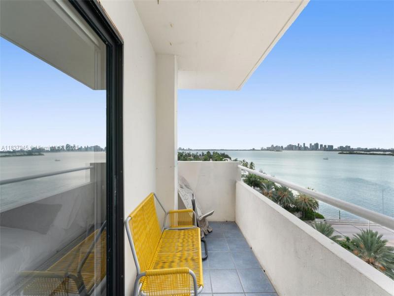 Comprar apartamento en Bayshore Yacht Tennis Club 901