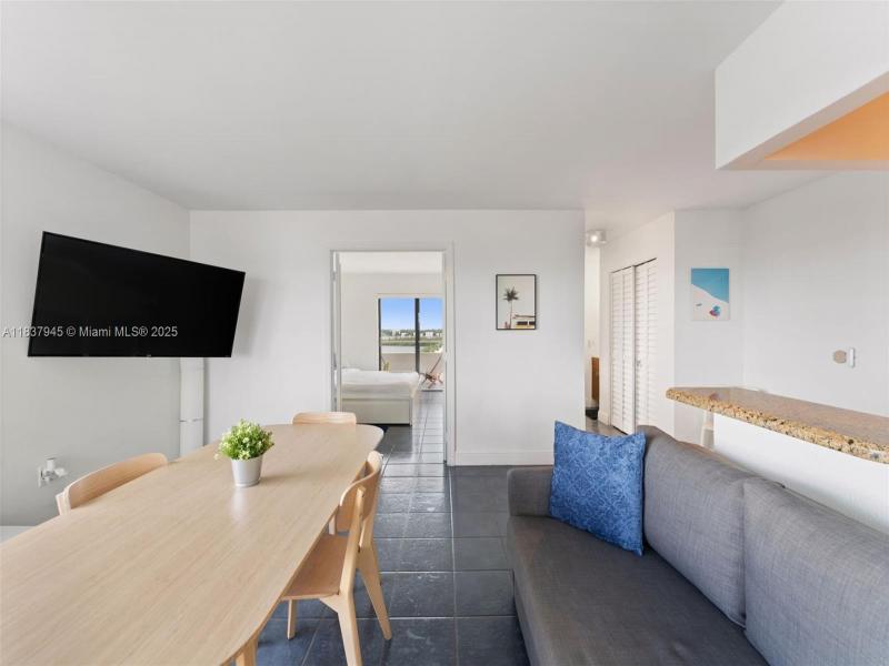 Comprar apartamento en Bayshore Yacht Tennis Club 901