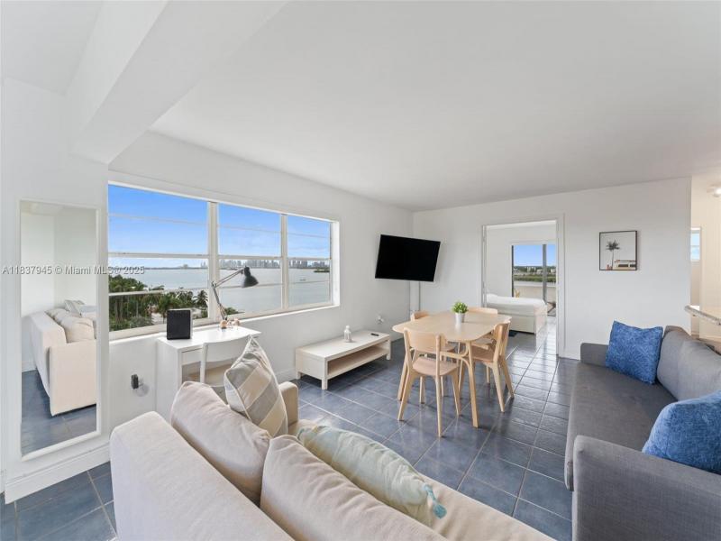 Comprar apartamento en Bayshore Yacht Tennis Club 901