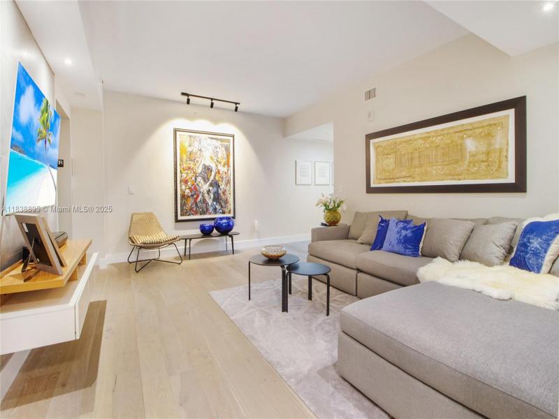 Property photo # 4