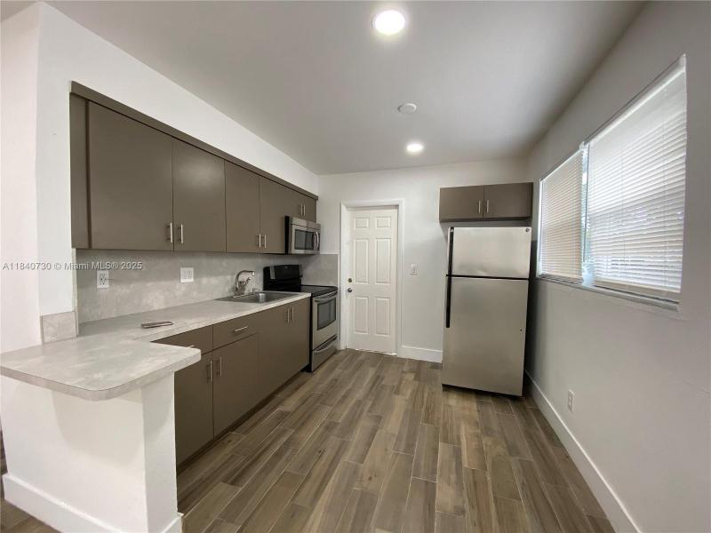 Property photo # 4