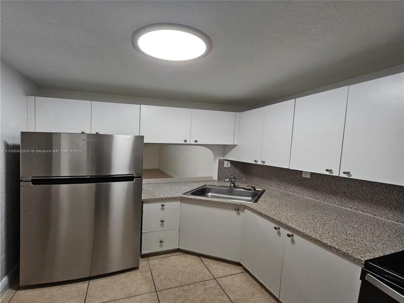 Property photo # 9