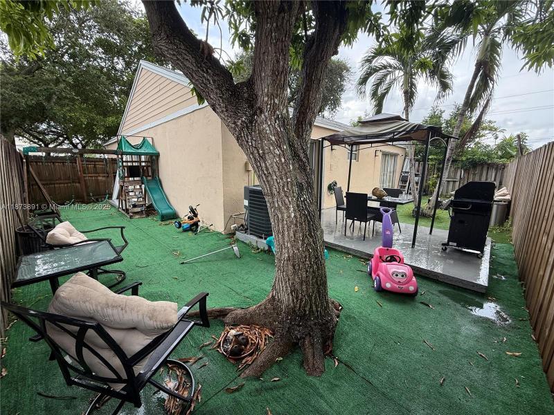 Property photo # 9