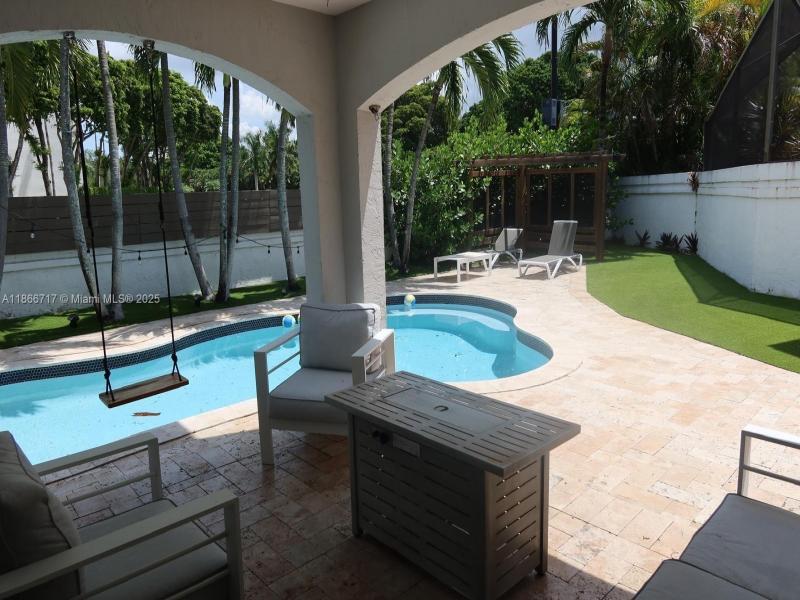 Property photo # 6