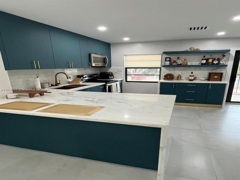 Property photo # 8