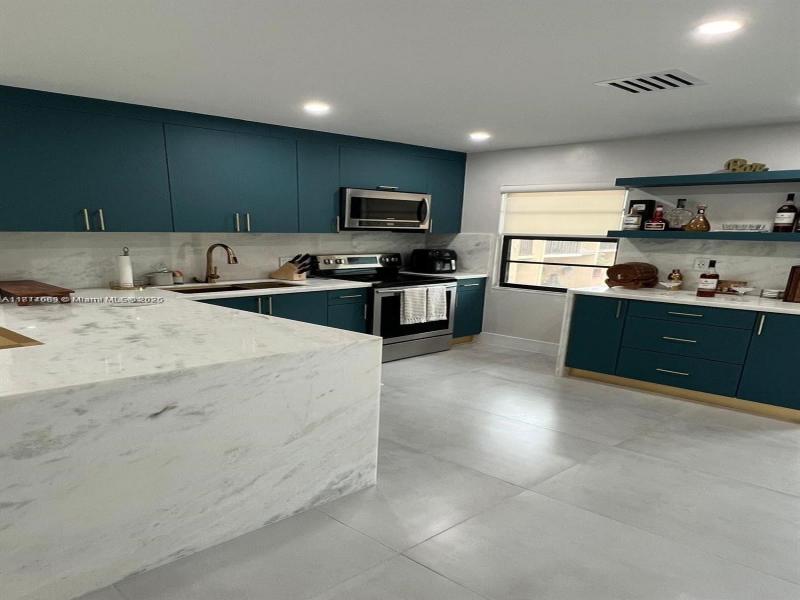 Property photo # 6