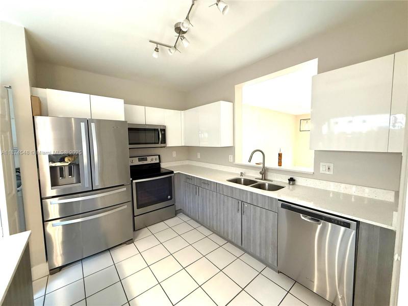 Property photo # 0