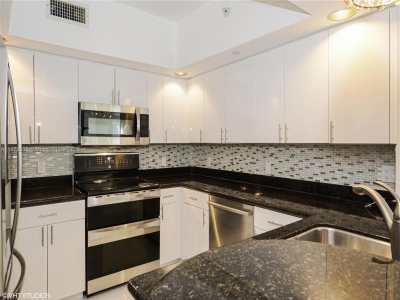 Condo for sale at Waverly Las Olas 705