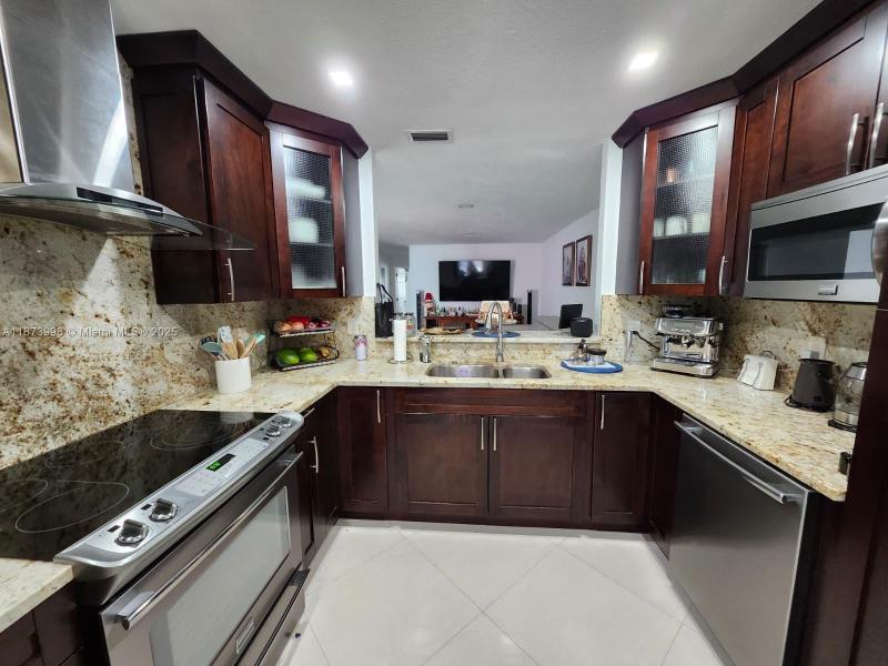 Property photo # 6