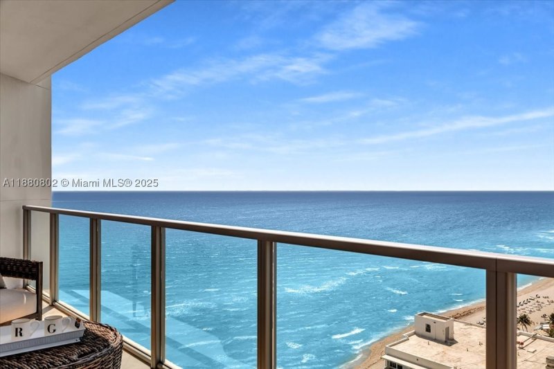 Comprar apartamento no Ocean Palms 2307
